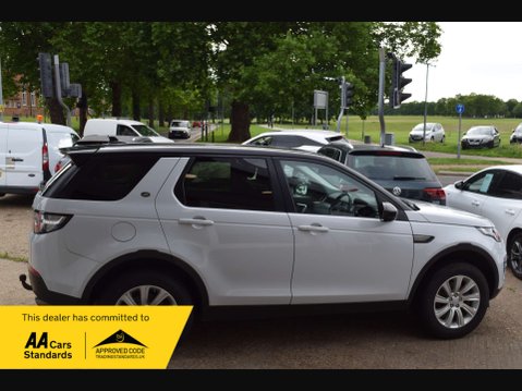 Land Rover Discovery Sport 2.0 Discovery Sport SE Tech TD4 4WD 5dr 2