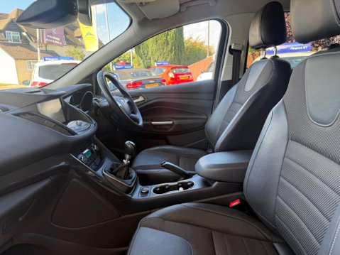 Ford Kuga 2.0 TDCi Titanium 2WD Euro 6 (s/s) 5dr 37