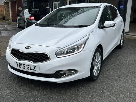 Kia Ceed CRDI 3 ECODYNAMICS 2