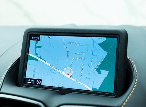 Aston Martin V12 Vantage 16