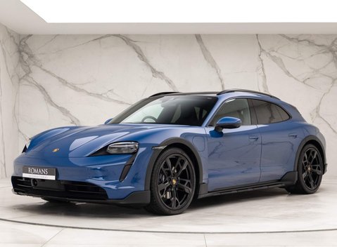 Porsche Taycan 4 CROSS TURISMO 1