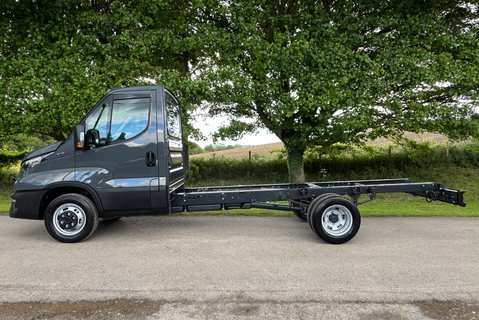Iveco Daily 35C18H 3750WB Chassis Cab 7