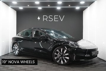 Tesla Model 3 LONG RANGE AWD  19" Nova Alloy Wheels Diamond Black One Owner Low Mileage 