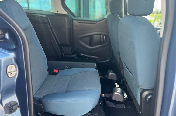 Citroen Berlingo Multispace 1.6 BlueHDi Feel Multispace MPV Wheel Chair Ramp 21