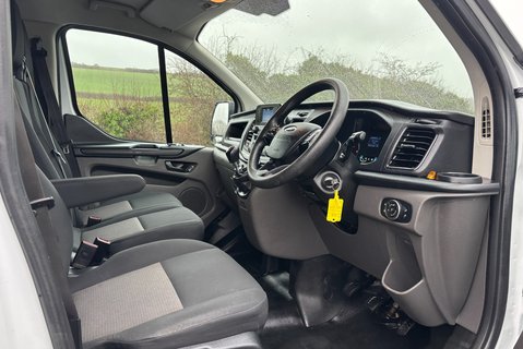 Ford Transit Custom 320 L2 Leader 130 ps DCIV with Air Conditioning 17
