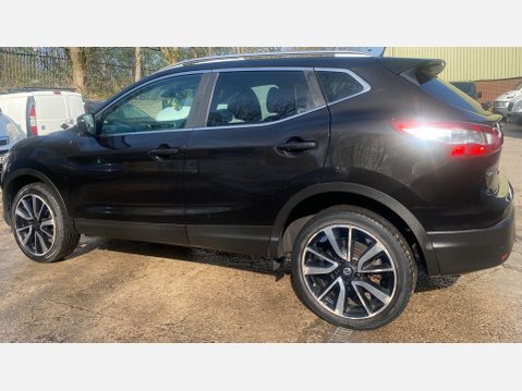 Nissan Qashqai 1.6 dCi Tekna SUV 5dr Diesel Manual 2WD Euro 6 (s/s) (130 ps) 11