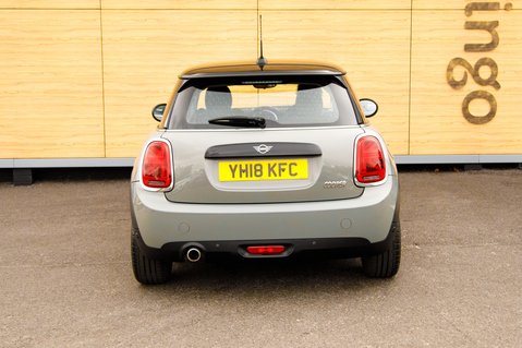 Mini Hatch COOPER 6