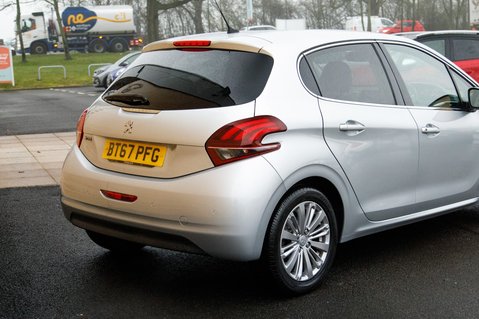 Peugeot 208 PURETECH S/S ALLURE 8