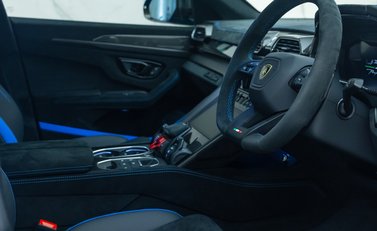 Lamborghini Urus PERFORMANTE 13