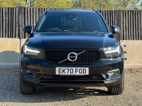 Volvo XC40 B4 R-DESIGN PRO MHEV 6