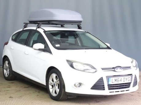 Ford Focus 1.6 Zetec Hatchback 5dr Petrol Powershift Euro 5 (125 ps) 1