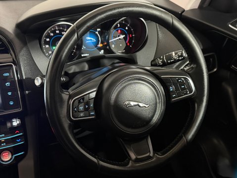 Jaguar F-Pace PRESTIGE AWD 14