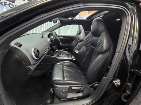 Audi RS3 2.5 TFSI Sportback 5dr Petrol S Tronic quattro Euro 6 (s/s) (Nav) (367 ps) 9