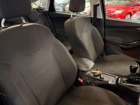 Ford Focus 1.0T EcoBoost Titanium Euro 6 (s/s) 5dr 11