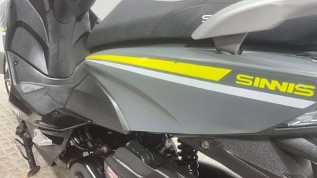 Sinnis Twist 2022 1K 50CC SCOOTER LEARNER BIKE NEW MOT SERVICED 8