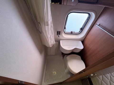 Auto-Trail Tribute 669 *** SOLD *** 19
