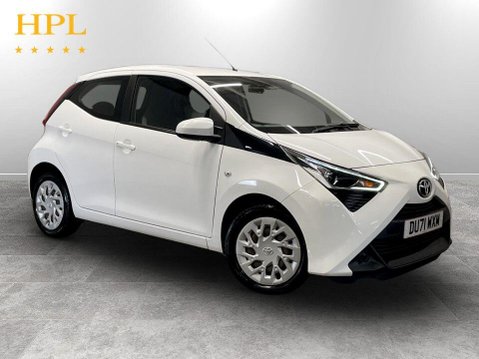 Toyota Aygo 1.0 VVT-i x-play Hatchback 5dr Petrol Manual Euro 6 (s/s) (71 ps) Bluetooth 1