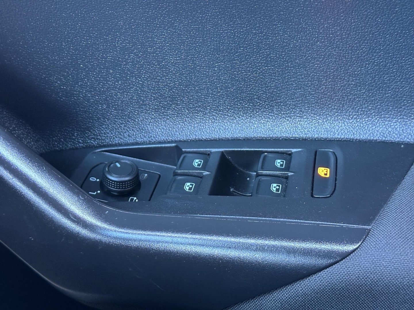 2023 Volkswagen Polo — image 19