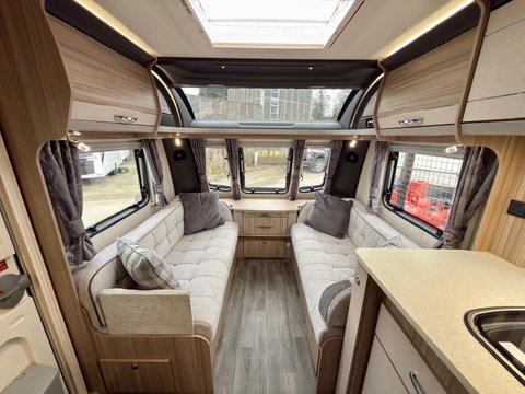 Coachman Acadia 575  13