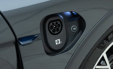 Porsche Taycan 4S Cross Turismo 33