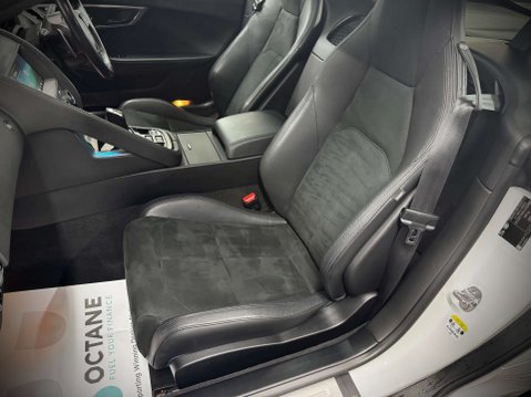 Jaguar F-Type 2.0 F-Type I4 R-Dynamic Auto 3dr 62