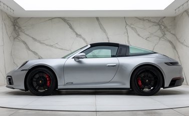 Porsche 911 Targa 4 GTS (992) 7
