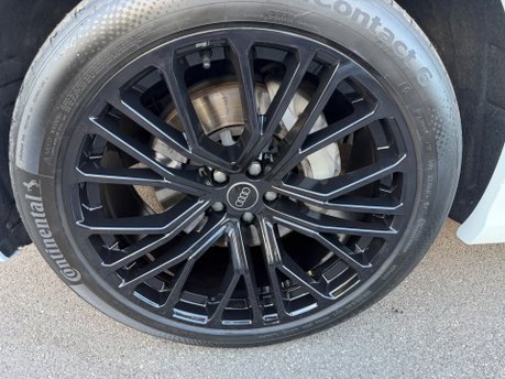 Audi Q8 TDI QUATTRO BLACK EDITION 19