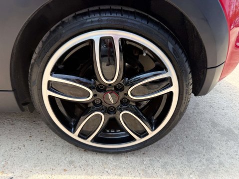 Mini Hatch 2.0 Cooper S Works 210 3dr 69