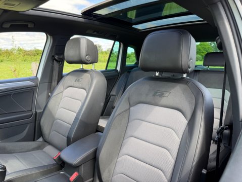 Volkswagen Tiguan 2.0 TDI R-Line Euro 6 (s/s) 5dr 49