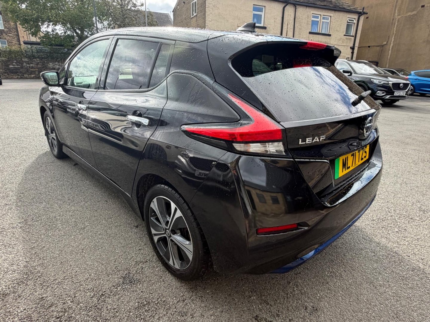 2021 Nissan Leaf — image 6