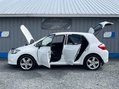 Toyota Auris 1.6 V-Matic SR Euro 5 5dr 14
