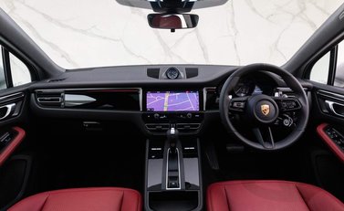 Porsche Macan GTS PDK 13