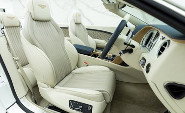 Bentley Continental GT V8 S Convertible Galene Edition 13