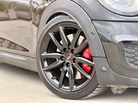 Mini Hatch 2.0 John Cooper Works Auto 3dr 26
