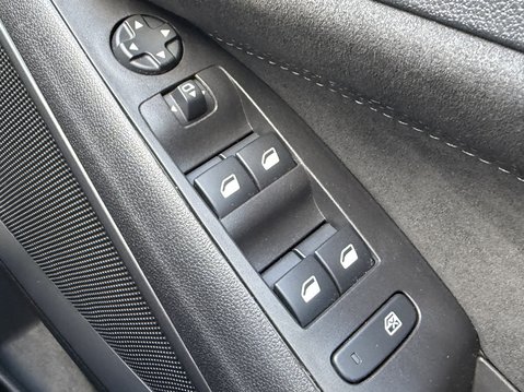 Vauxhall Crossland 1.2 Turbo Ultimate 5dr 32