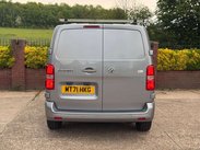 Vauxhall Vivaro 1.5 Vivaro 2700 Sportive S/S 8