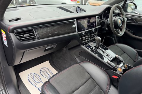Porsche Macan GTS PDK -BURMESTER HIGH END -PAN ROOF -GTS SPORT PACK-PTV PLUS -£19K EXTRAS 24
