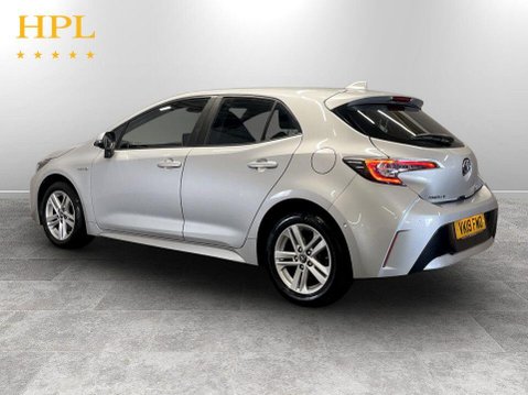 Toyota Corolla 1.8 VVT-h Icon Tech Hatchback 5dr Petrol Hybrid CVT Euro 6 (s/s) (122 ps) 5