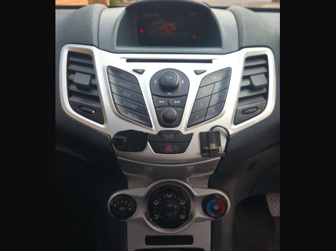 Ford Fiesta 1.4 Fiesta Zetec Auto 5dr 32
