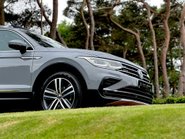 Volkswagen Tiguan 2.0 TDI Elegance DSG 4Motion Euro 6 (s/s) 5dr 28