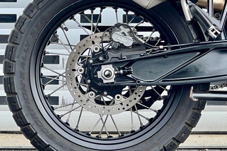 KTM Adventure 890 Adventure 8