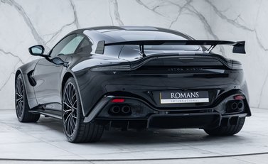 Aston Martin Vantage F1 EDITION 9