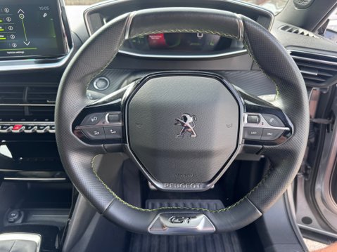 Peugeot 2008 PURETECH S/S GT LINE 14