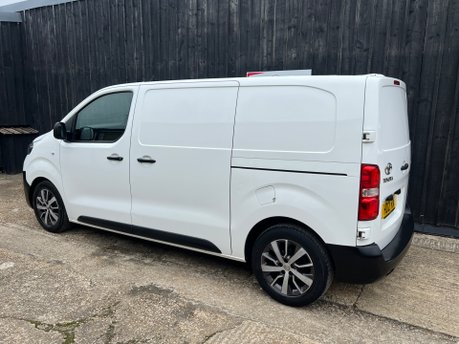 Toyota Proace L1 ICON 25