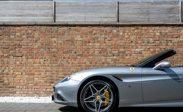 Ferrari California T 24