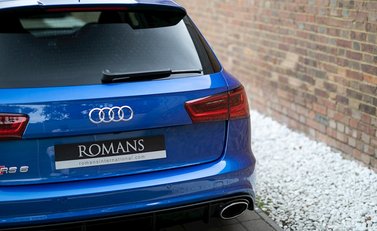 Audi RS6 Avant 23