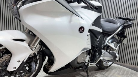 Honda VFR1200F 2010 VFR 1200 ONLY 22K LONG MOT SPORTS TOURER 1200CC 34