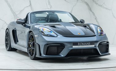 Porsche 718 SPYDER RS PDK 9