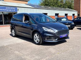 Ford Galaxy 2.5 Galaxy Titanium HEV CVT 5dr 4