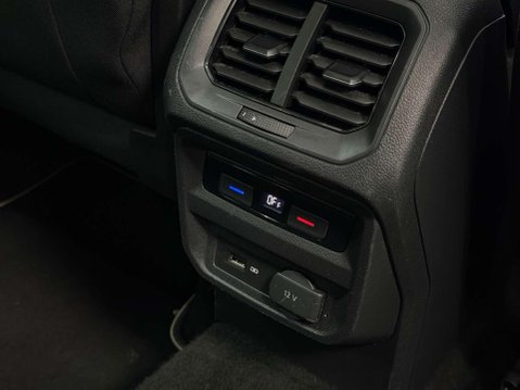 Volkswagen Tiguan 2.0 TSI SEL SUV 5dr Petrol DSG 4Motion Euro 6 (s/s) (180 ps) 46